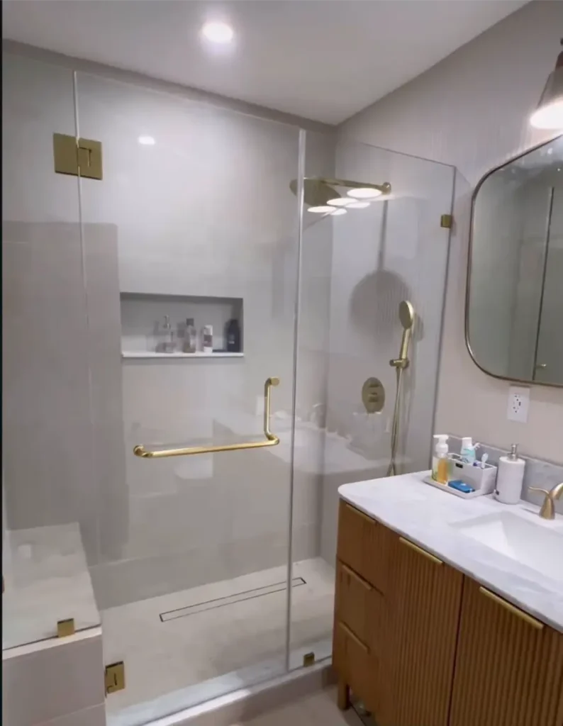 glass shower cubicles , shower glass doors , north miami , Custom Glass Solutions , interior partitions , custom mirrors ,frameless glass shower enclosures , custom glass railings