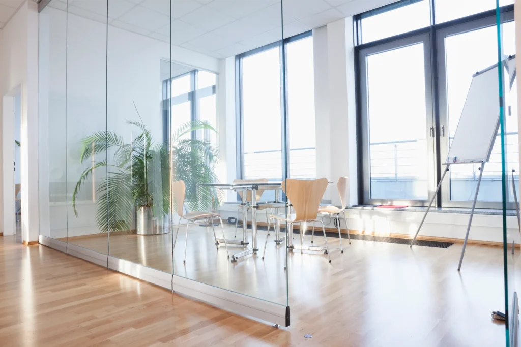 GLASS ROOM DIVIDERS